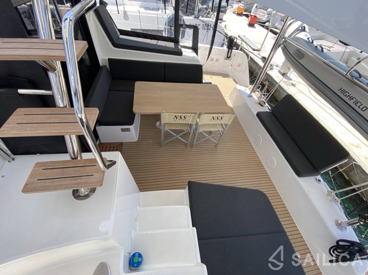 Lagoon 42 - Yacht Charter Sailica