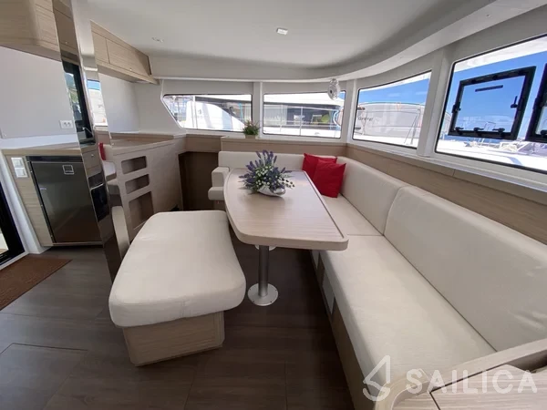 Lagoon 42 - Yacht Charter Sailica