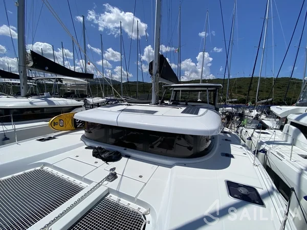 Lagoon 42 - Yacht Charter Sailica