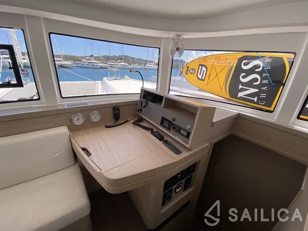 Lagoon 42 - Yacht Charter Sailica