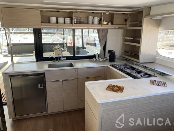 Lagoon 46  - Yacht Charter Sailica