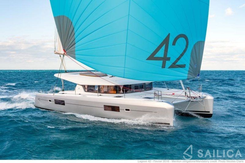 Lagoon 42 - Yacht Charter Sailica