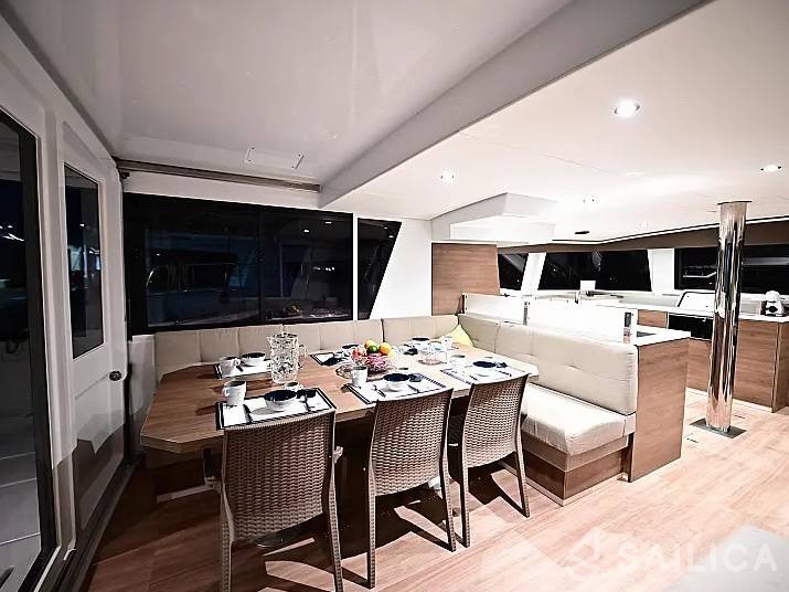 Bali 4.6 - Yacht Charter Sailica