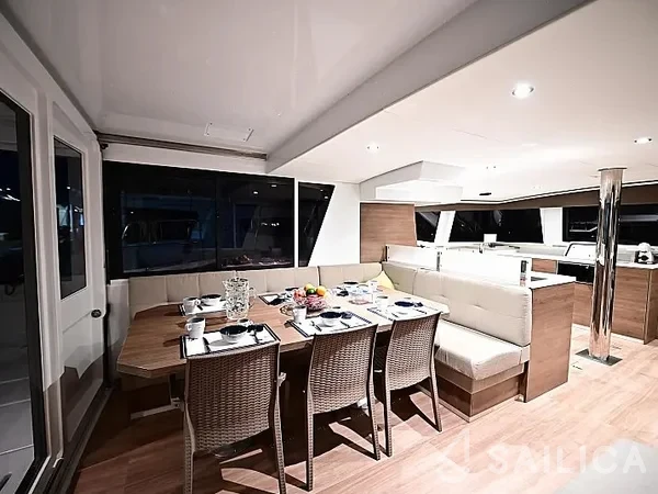 Bali 4.6 - Yacht Charter Sailica