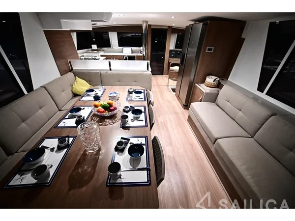 Bali 4.6 - Yacht Charter Sailica