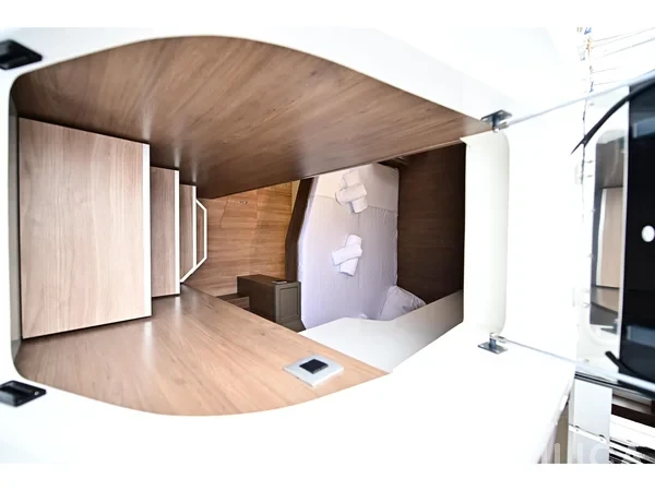 Bali 4.6 - Photo #15 Bali 4.6 - Yacht Charter Sailica