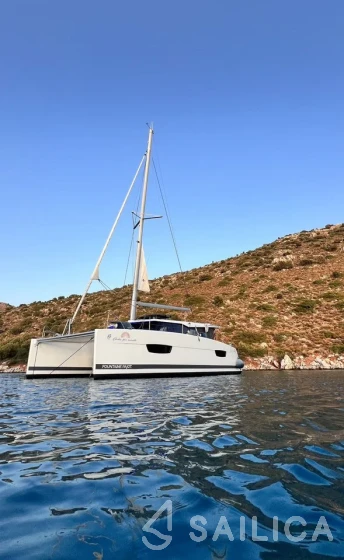 Lucia 40 - Yacht Charter Sailica