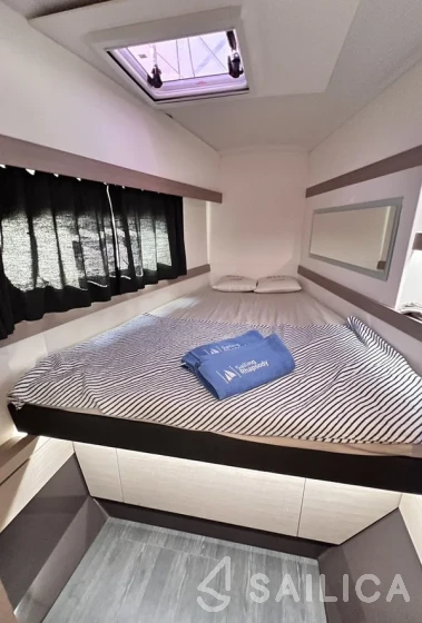 Lucia 40 - Yacht Charter Sailica