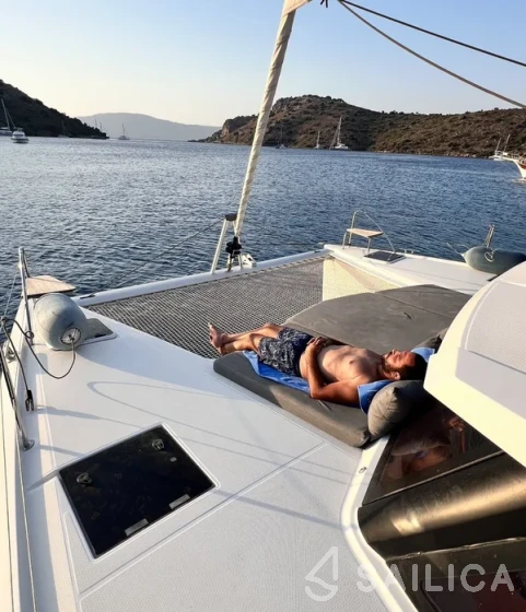 Lucia 40 - Yacht Charter Sailica