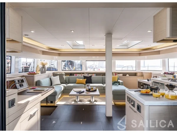 Lagoon 55 - Yacht Charter Sailica