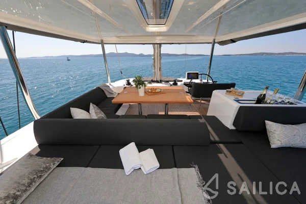Lagoon 55 - Yacht Charter Sailica