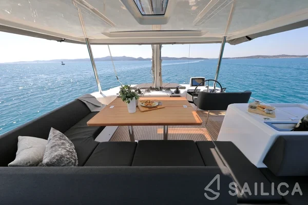Lagoon 55 - Yacht Charter Sailica