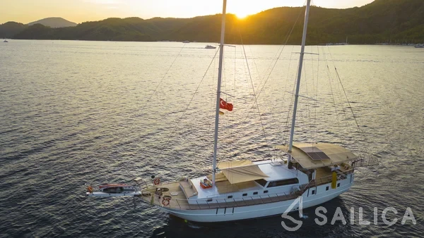 Gulet - Yacht Charter Sailica