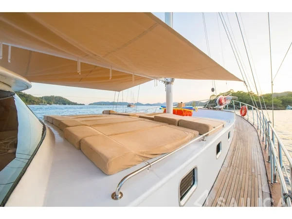 Gulet - Yacht Charter Sailica