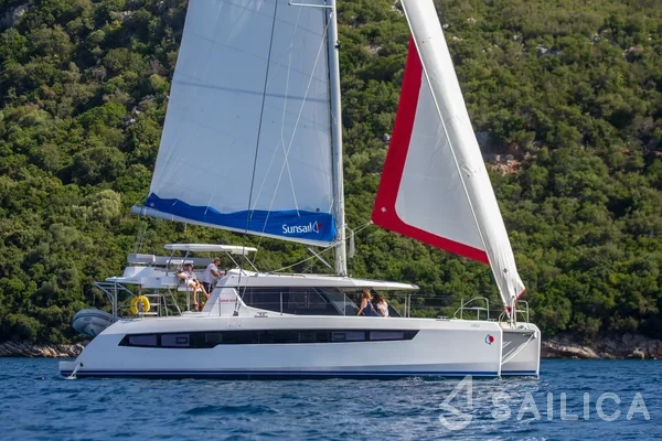Leopard 45 - Yacht Charter Sailica
