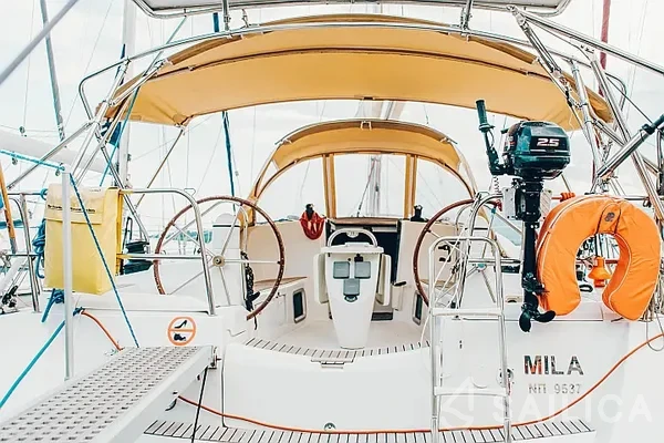 Sun Odyssey 42i - Yacht Charter Sailica