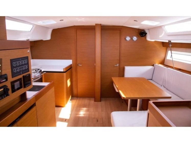 Sun Odyssey 490 - Yacht Charter Sailica