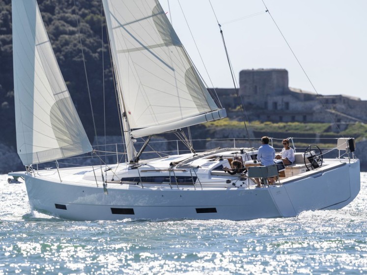 Dufour 430 - Yacht Charter Sailica