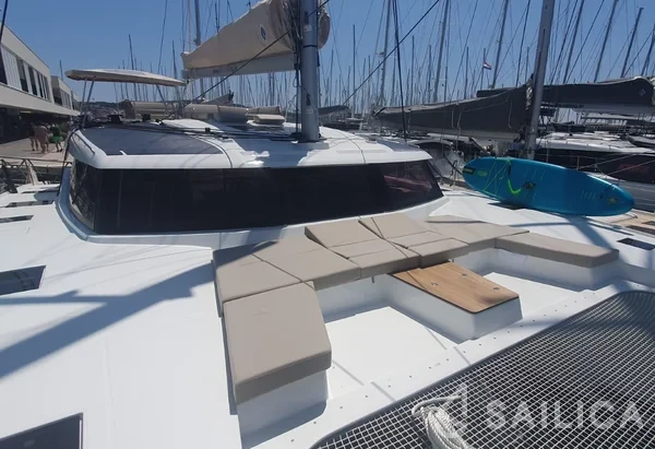 Aura 51 - Yacht Charter Sailica