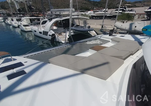 Aura 51 - Yacht Charter Sailica