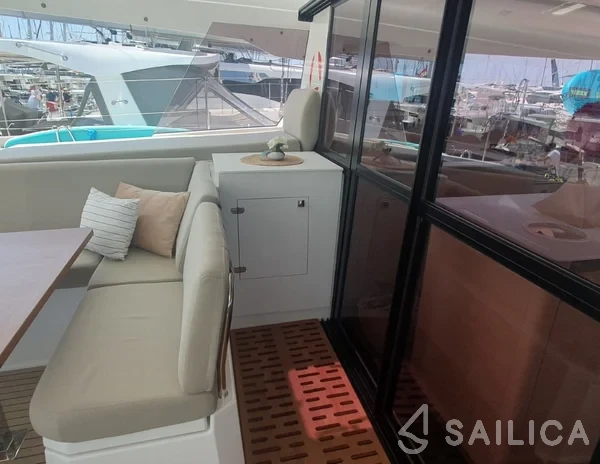 Aura 51 - Yacht Charter Sailica