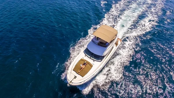 Prestige 440 - Yacht Charter Sailica
