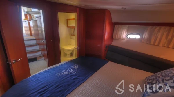 Prestige 440 - Yacht Charter Sailica