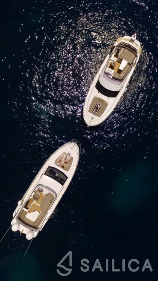 Prestige 440 - Yacht Charter Sailica