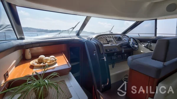 Prestige 440 - Yacht Charter Sailica