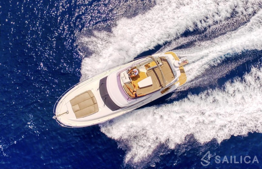 Prestige 440 - Yacht Charter Sailica