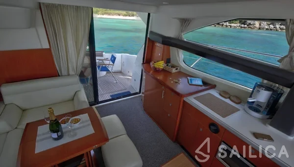 Prestige 440 - Yacht Charter Sailica