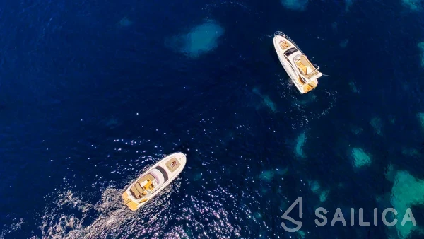 Prestige 440 - Yacht Charter Sailica