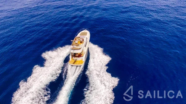 Prestige 440 - Yacht Charter Sailica