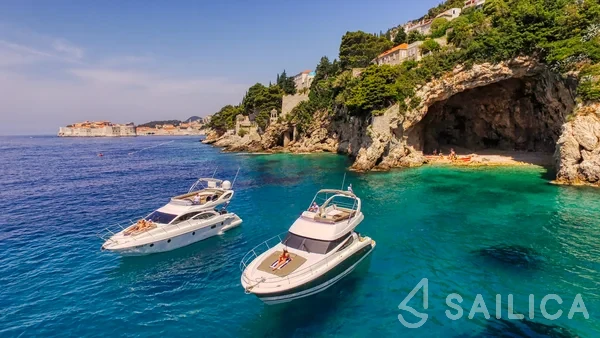 Prestige 440 - Yacht Charter Sailica