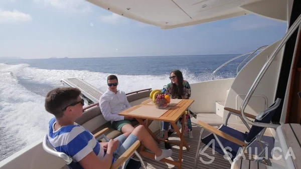 Prestige 440 - Yacht Charter Sailica