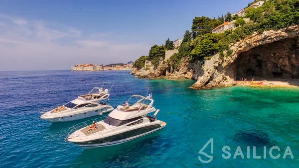 Azimut 43 - Yacht Charter Sailica