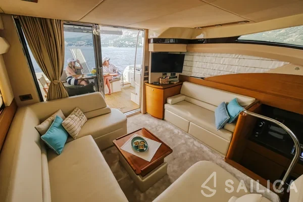 Azimut 43 - Yacht Charter Sailica