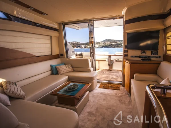 Azimut 43 - Yacht Charter Sailica