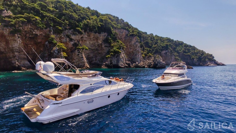 Azimut 43 - Yacht Charter Sailica