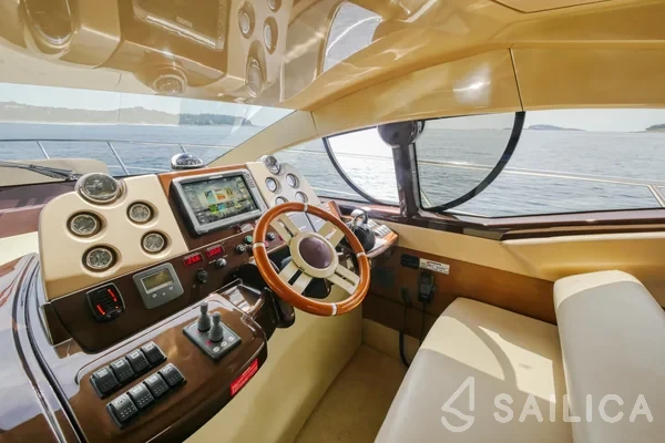 Azimut 43 - Yacht Charter Sailica