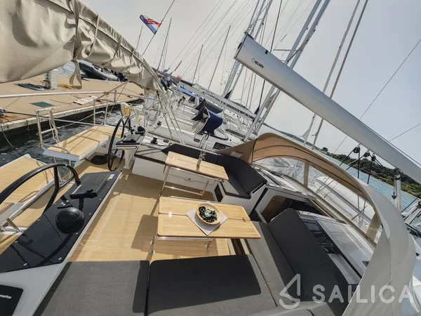 Hanse 460 - Yacht Charter Sailica