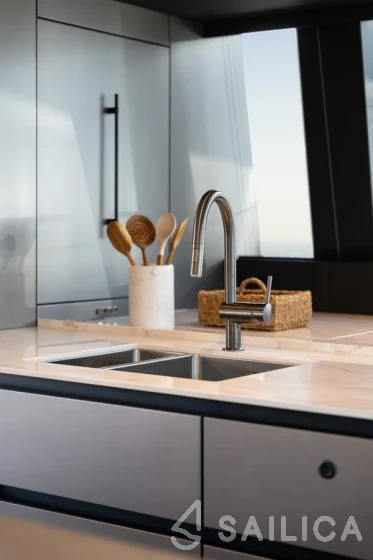 Sunreef 60 - Yacht Charter Sailica