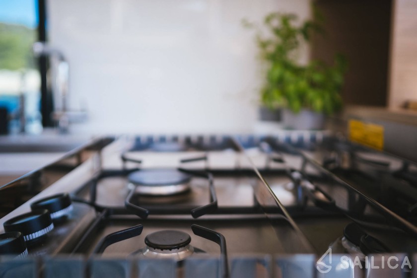 Lagoon 51 - Yacht Charter Sailica