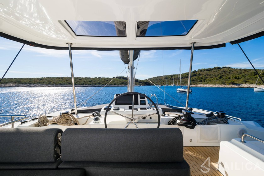 Lagoon 51 - Yacht Charter Sailica