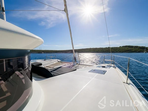 Lagoon 51 - Yacht Charter Sailica