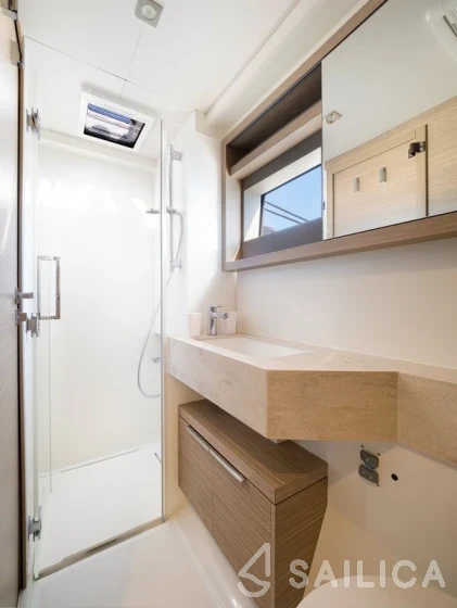 Lagoon 51 - Yacht Charter Sailica