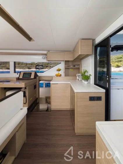 Lagoon 51 - Yacht Charter Sailica