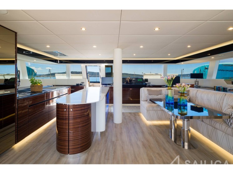 Sunreef 60 - Yacht Charter Sailica