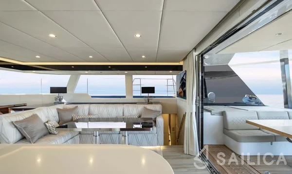 Sunreef 60 - Yacht Charter Sailica