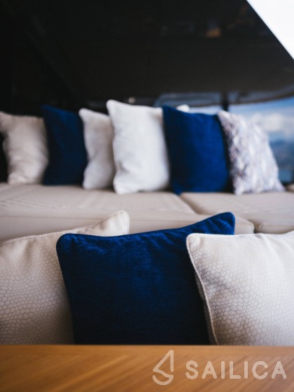 Sunreef 60 - Yacht Charter Sailica